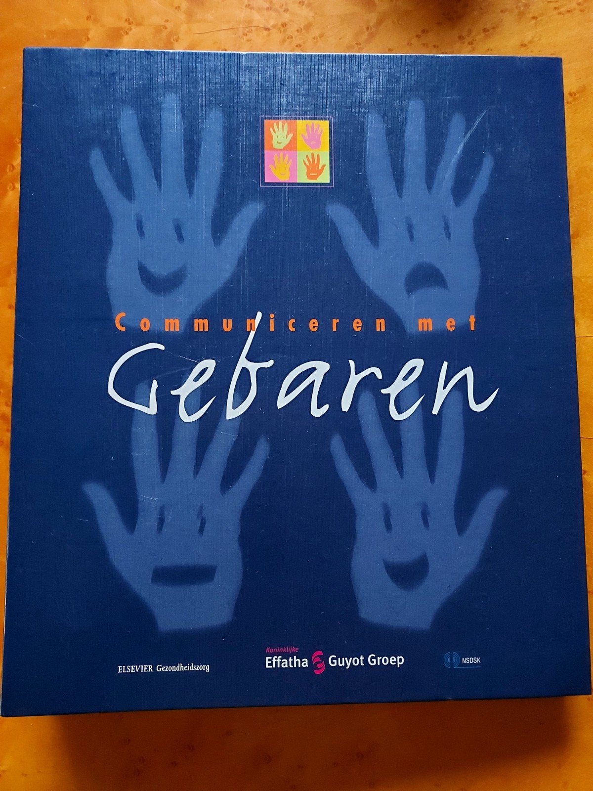 Communiceren met Gebaren - Handboek Nederlandse Gebarentaal, Non-fictie, Wilma Scheres, Esther Oskam, Anita Algra, Trude Schermer