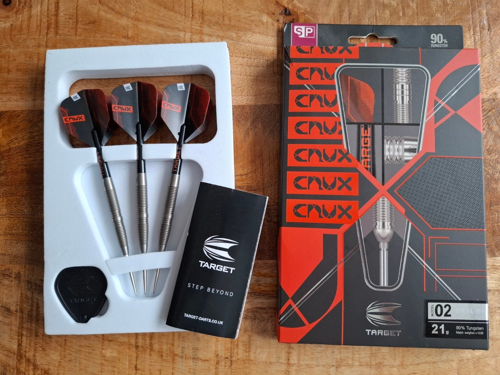 Target Crux 02 steel tip 90% dartpijlen in nieuwstaat, Ophalen of Verzenden, Zo goed als nieuw, Pijlen