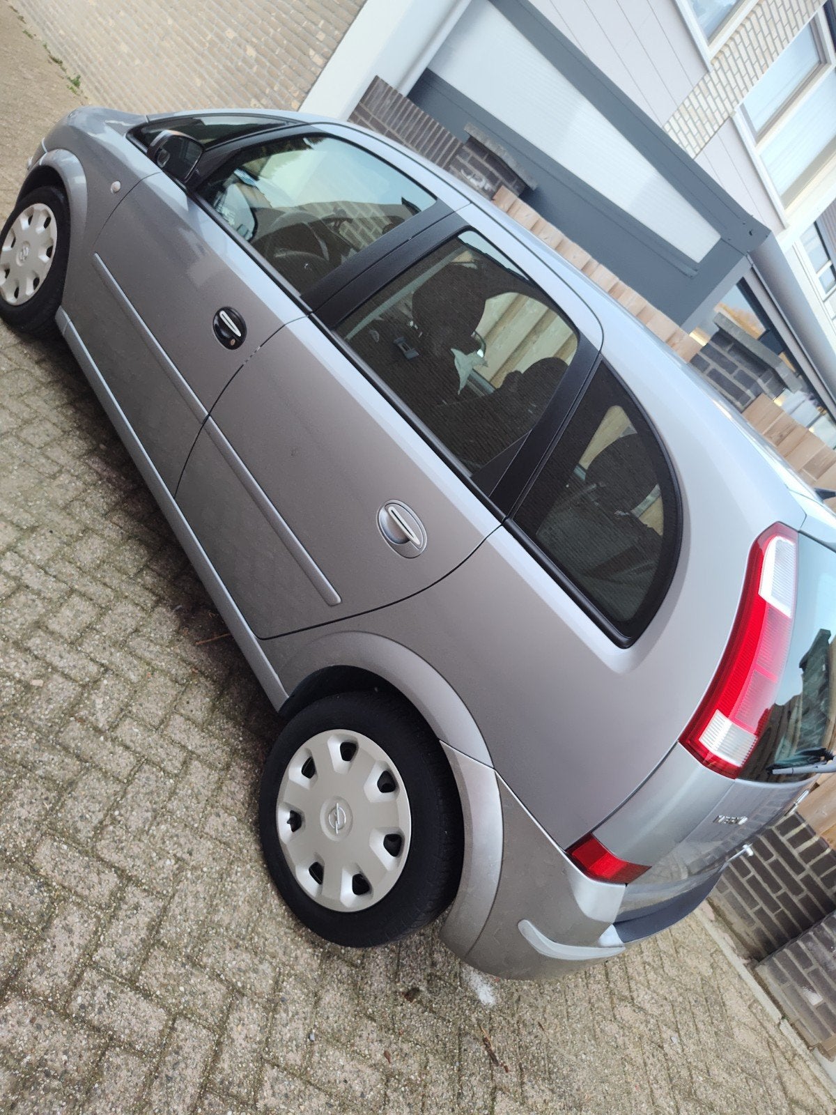Opel Meriva 1.6 16V Easytronic 2004 Grijs, 4 cilinders, 100 pk, 1200 kg, Particulier