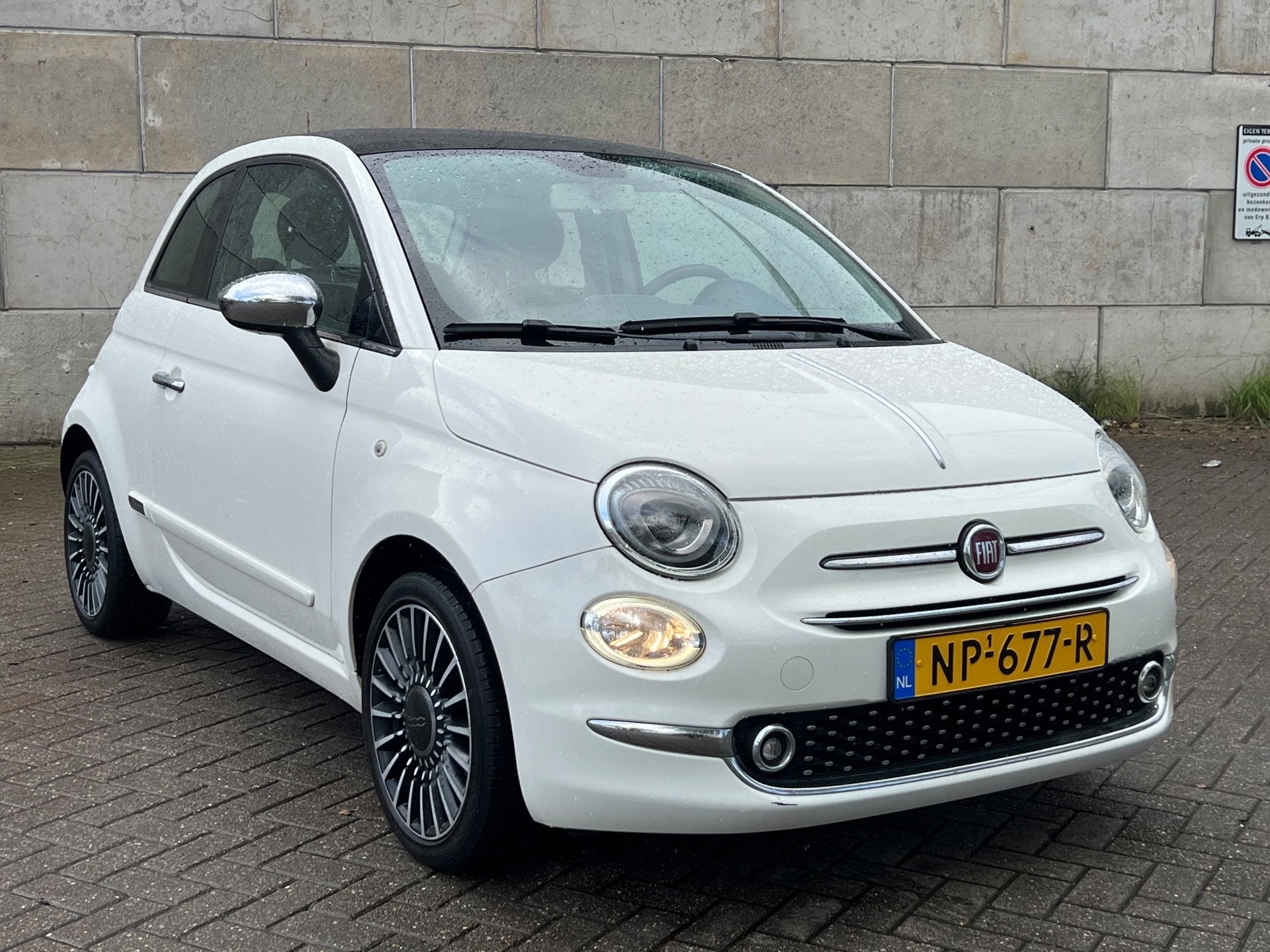 Fiat 500 1.2 Lounge GROOT SCHERM PANO, Voorwielaandrijving, Verwarmde buitenspiegels, Gebruikt, 4 cilinders