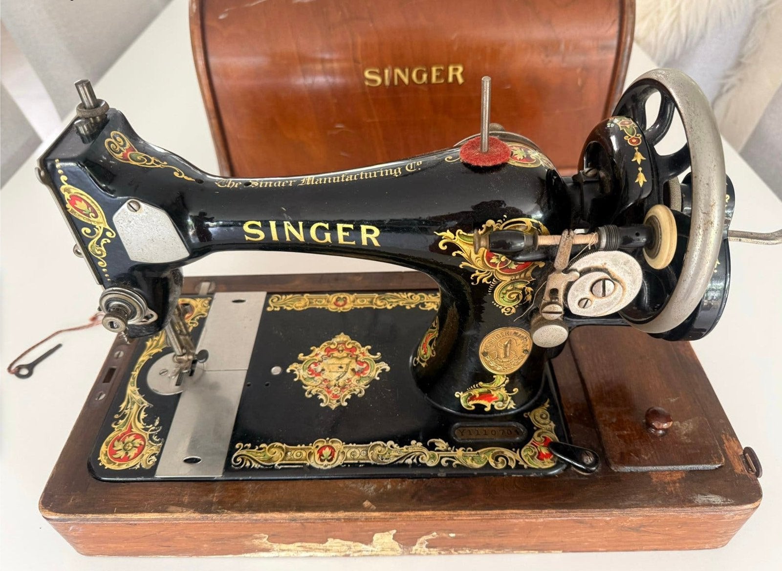 Antieke Singer Naaimachine Y111070 met Houten Koffer, Antiek en Kunst, Antiek | Naaimachines, Ophalen