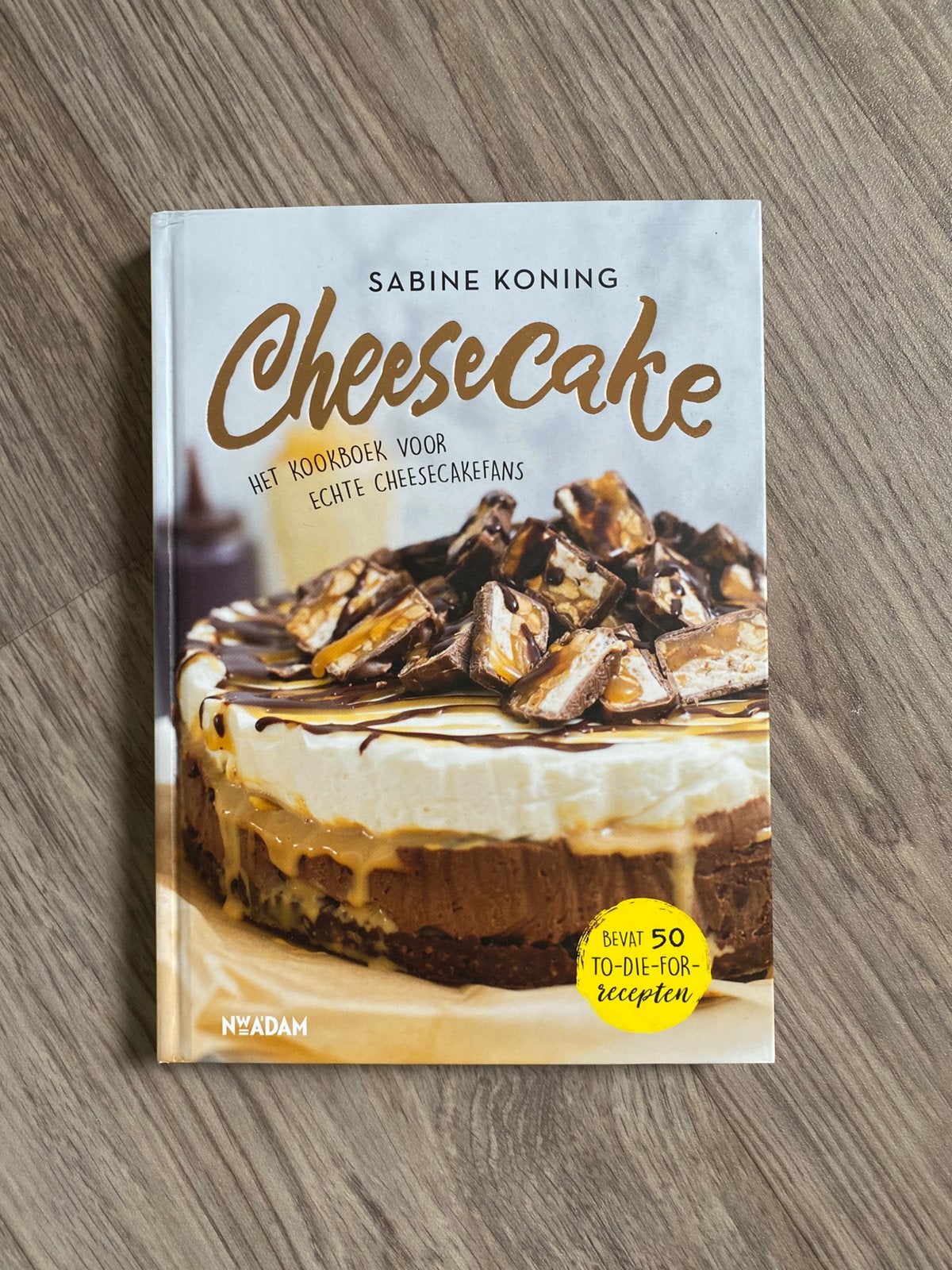 Cheesecake: Het kookboek voor echte cheesecakefans, Sabine Koning, Ophalen of Verzenden, Zo goed als nieuw, Taart, Gebak en Desserts