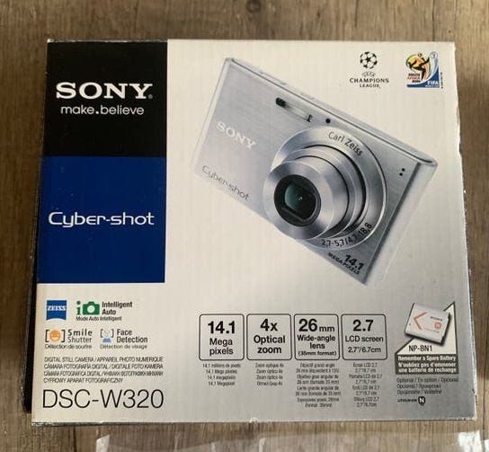 Foto 2 van Sony Cyber-shot DSC-W320 Compactcamera - Zilver