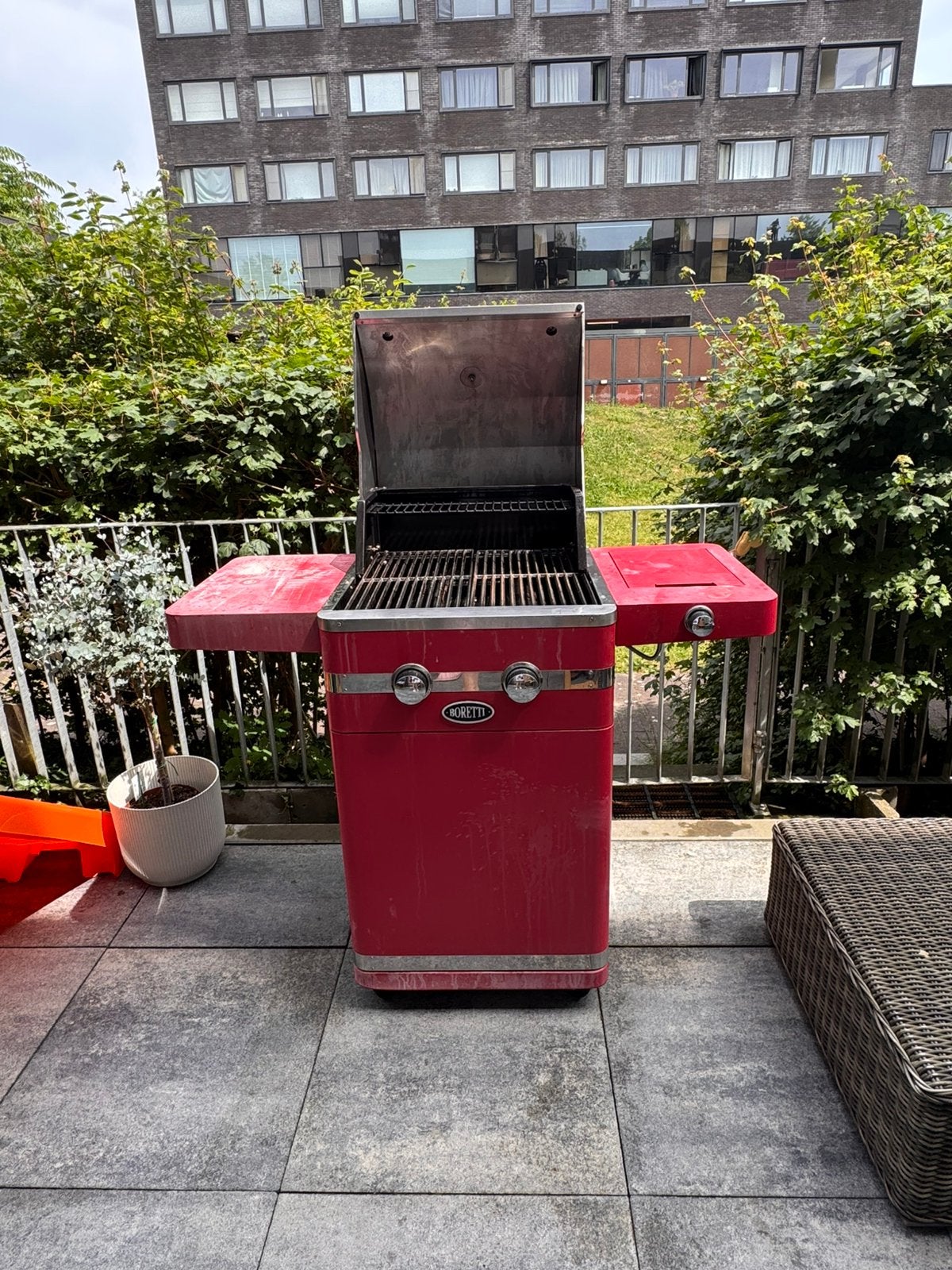 Boretti barbeque gas, Ophalen, Gebruikt