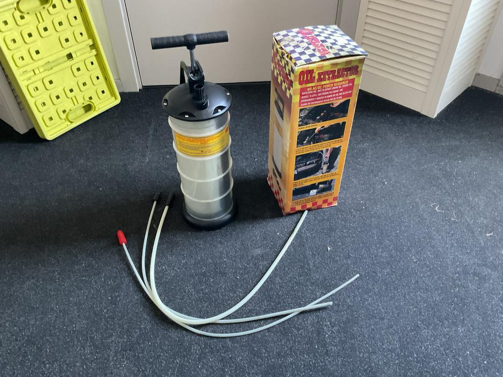 Carterpomp olie vloeistof extractor - afzuigpomp, Ophalen, Zo goed als nieuw