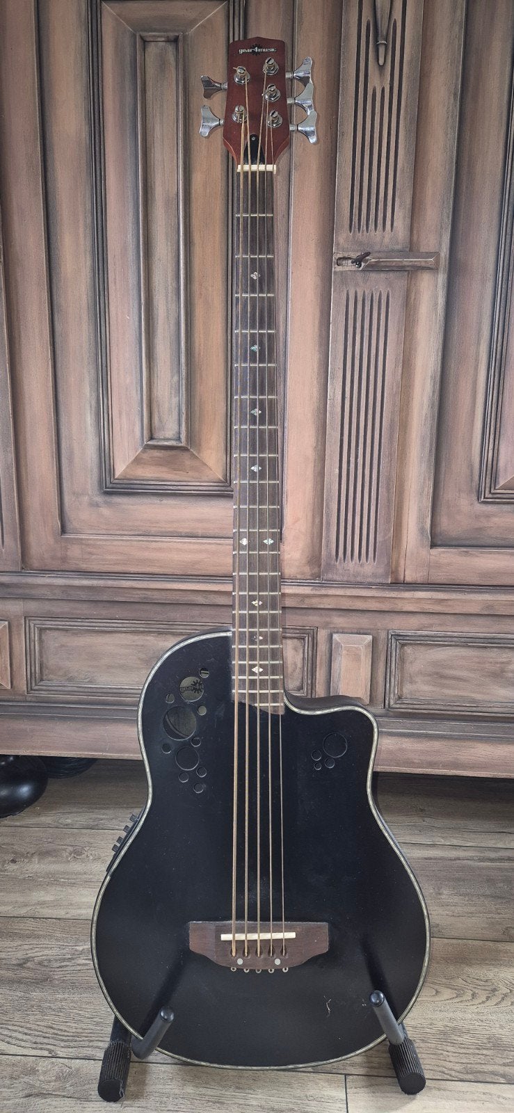 Akoestische 5-snarige basgitaar met ingebouwde preamp/tuner, Ophalen, Semi-akoestisch