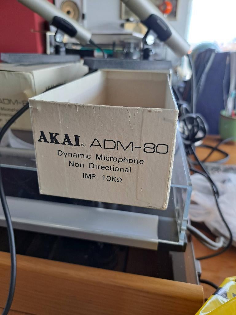 Microfoons akai adm 80, Muziek en Instrumenten, Microfoons, Ophalen of Verzenden, Zo goed als nieuw, Zangmicrofoon
