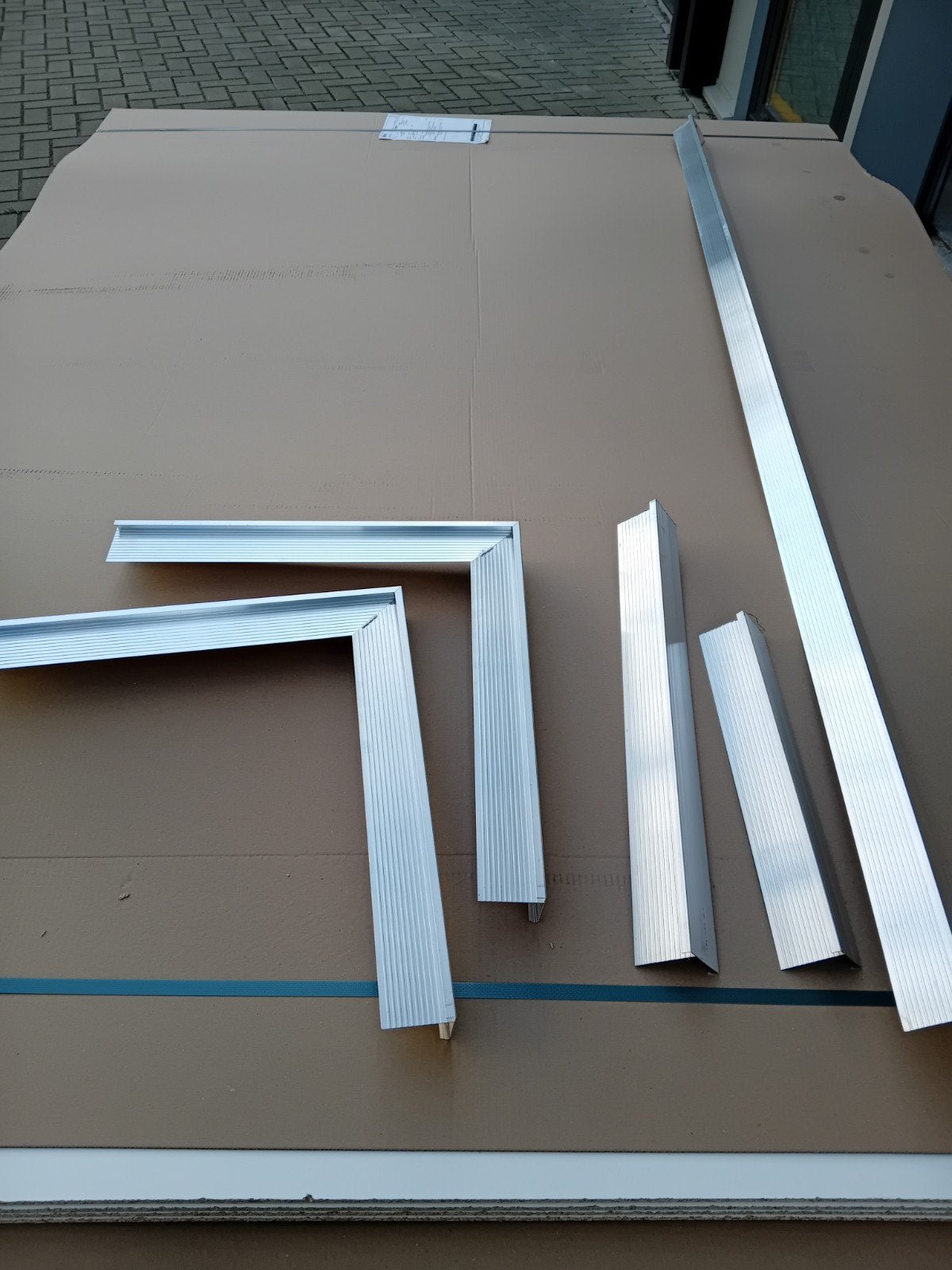 Aluminium daktrim en 2 buitenhoeken, Ophalen, Nieuw