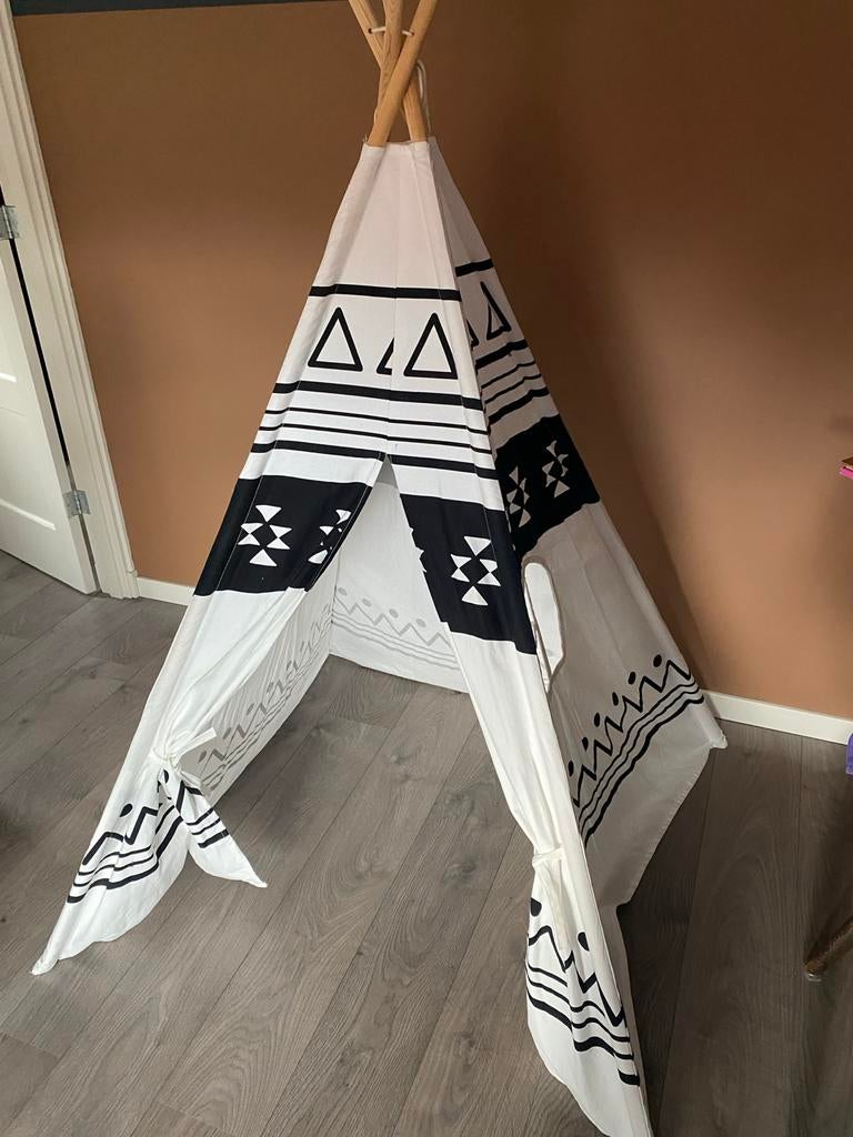 Tipi tent zwart-wit met raampje voor kinderen, Ophalen, Gebruikt