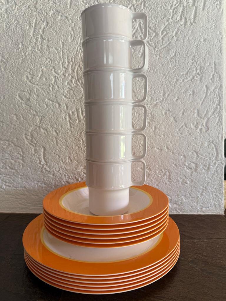 Mepal Rosti Servies: 6 Borden, 6 Diepe Borden, 6 Mokken, Huis en Inrichting, Overige materialen, Gebruikt, Ophalen of Verzenden