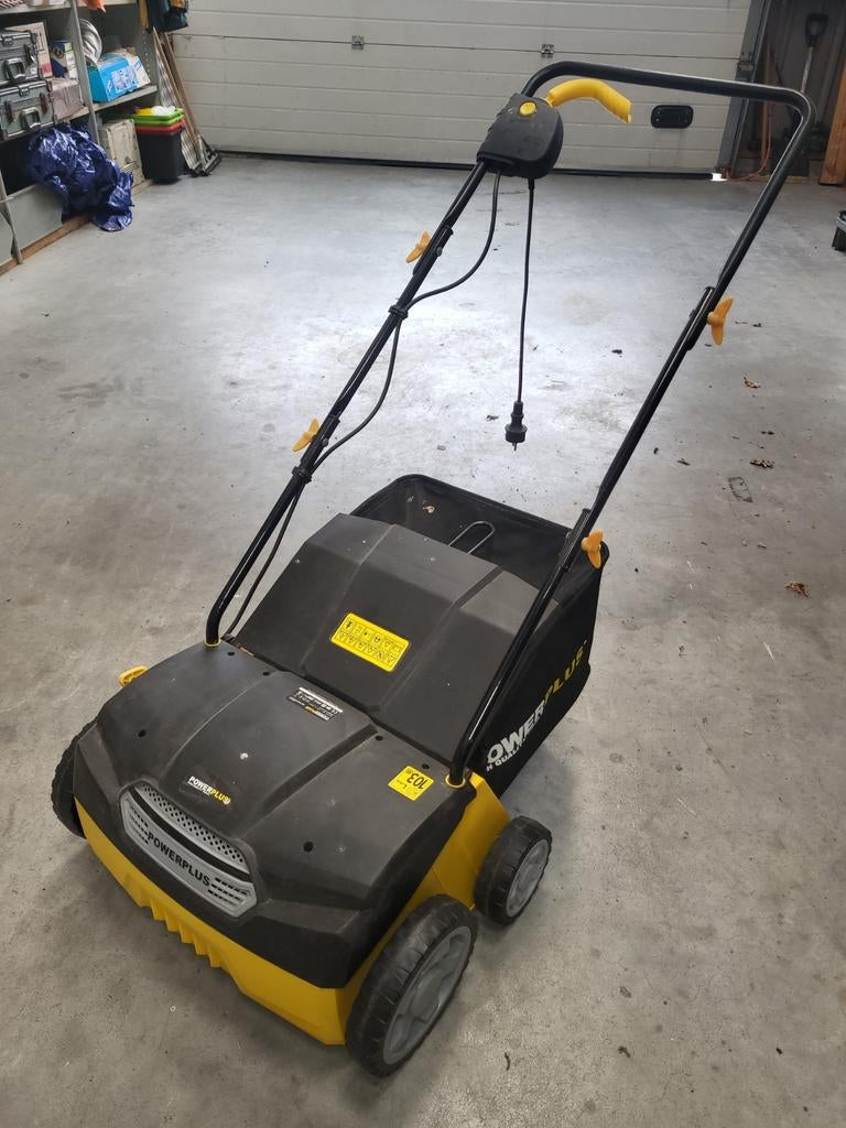 Verticuteermachine Powerplus - Verschillende dieptes, Tuin en Terras, Verticuteermachines, Gebruikt, Elektrisch, Ophalen