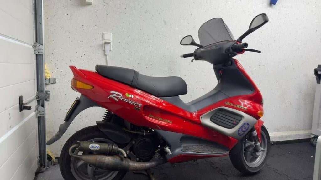 Runner 50cc DD - Uniek - ZEER NETTE STAAT - Malossi, Fietsen en Brommers, Scooters | Piaggio, Ophalen, Zo goed als nieuw, Tweetakt