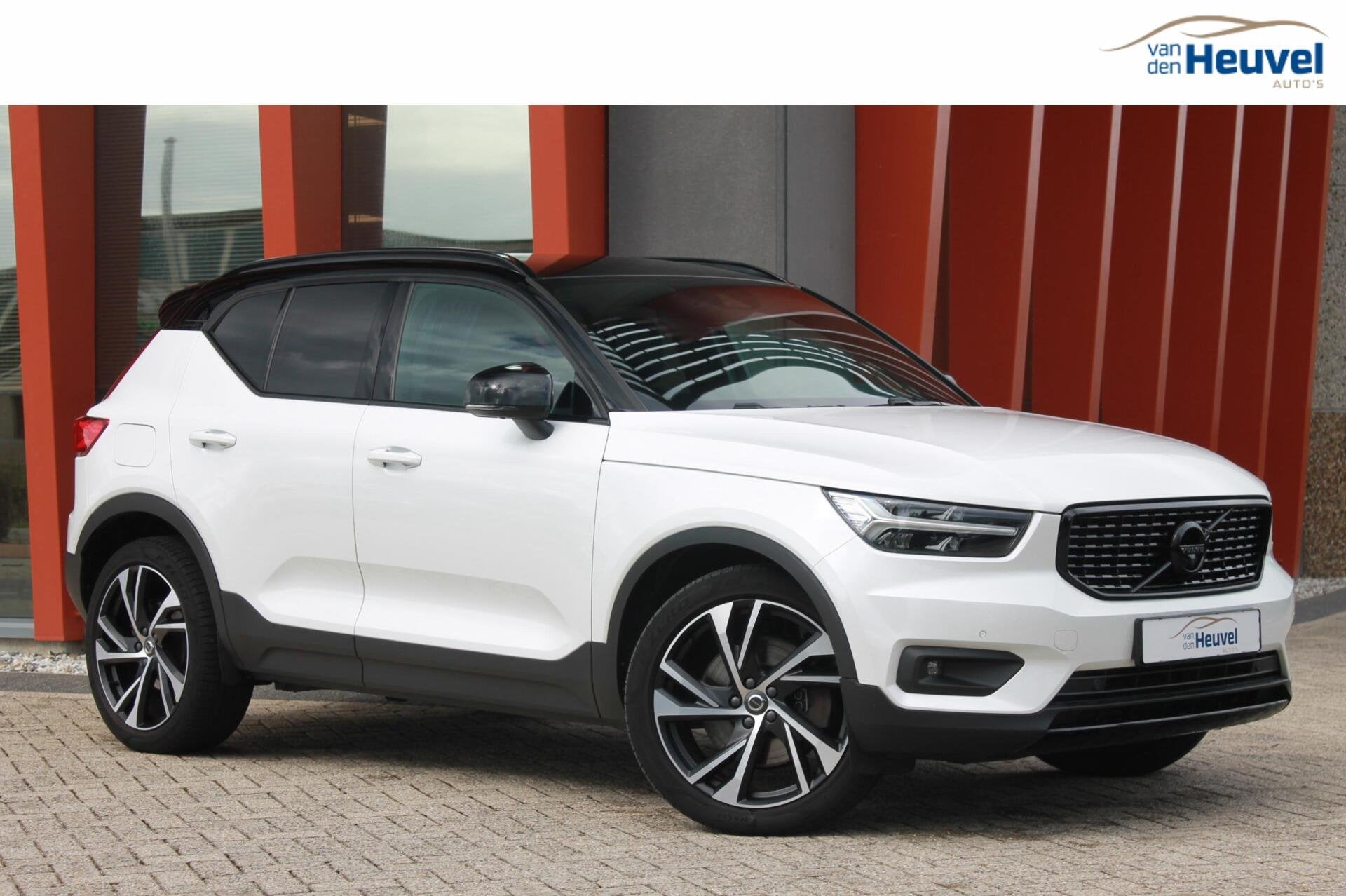 Volvo XC40 T5 Recharge R-Design | Stoelverwarming | 360° Ca, 12 maanden, Zwart, Wit, Plug-in hybride