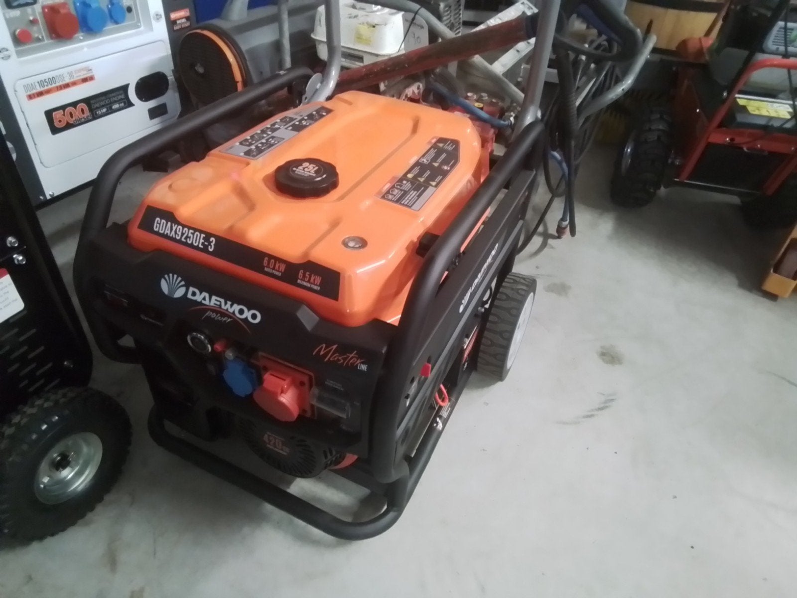 Daewoo GDAX9250E-3 Benzine Generator 6.0 kW, Ophalen of Verzenden, Gebruikt, 5 tot 10 kVA, Benzine