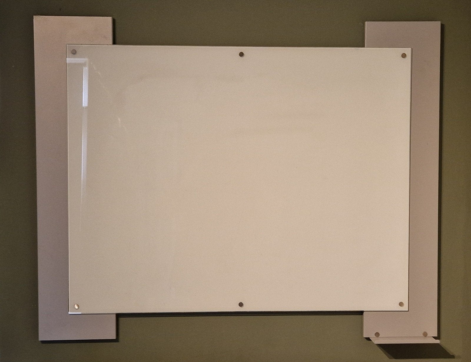 Modern rechthoekig glazen whiteboard 70x90, Ophalen, Zo goed als nieuw, Whiteboard