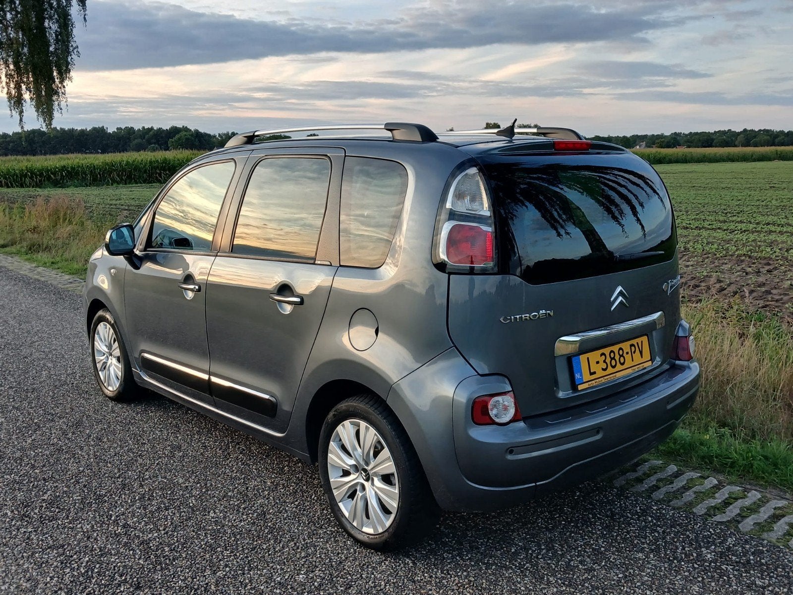 Citroën C3 Picasso 1.4 VTI AIRCO Navigatie NIEUW APK, Auto's, Voorwielaandrijving, 635 kg, 1176 kg, Bedrijf