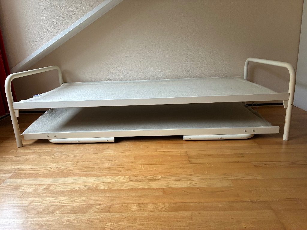 Wit onderschuifbed als dubbel divan 200x90 2x, Ophalen, Gebruikt, 90 cm, Eenpersoons
