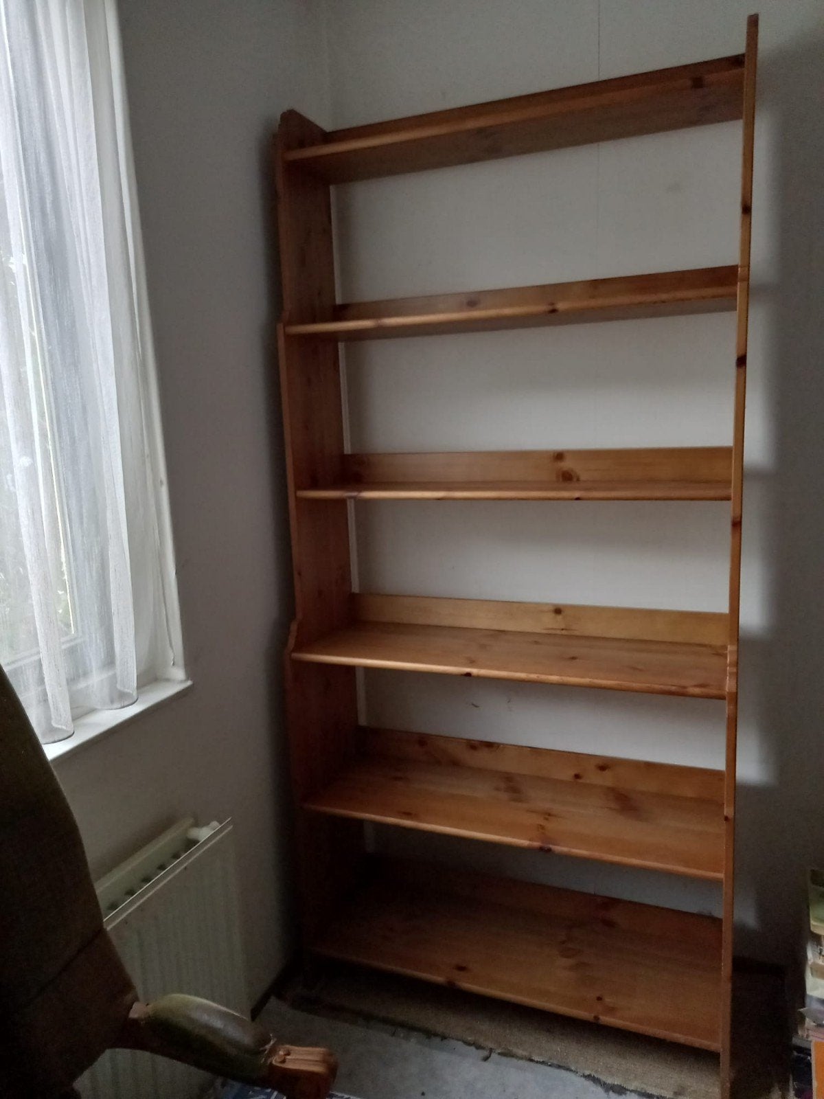 IKEA LEKSVIK grenen boekenkast met 5 planken, Ophalen, Met plank(en), Gebruikt, 50 tot 100 cm