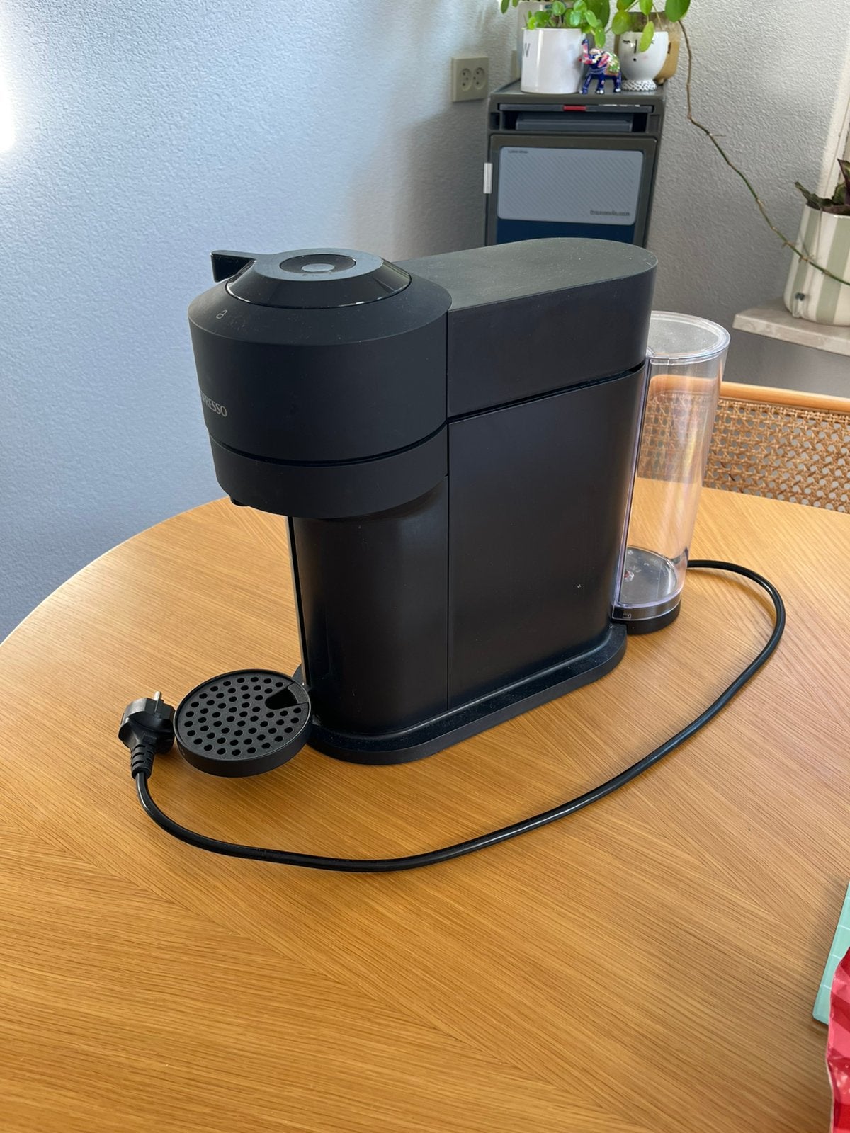 Nespresso Vertuo Next Koffiezetapparaat Krups, Witgoed en Apparatuur, Ophalen of Verzenden, Zo goed als nieuw, Koffiemachine