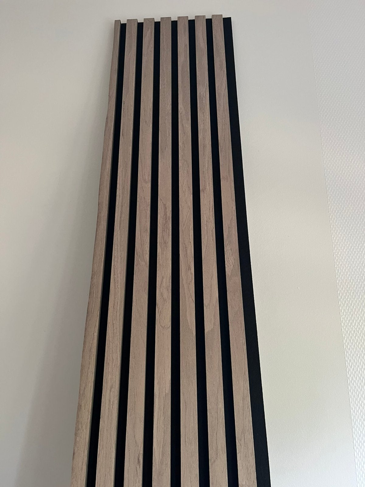Lattenwand Brisbane vergrijsd walnoot 260 x 28 cm, Ophalen, Zo goed als nieuw