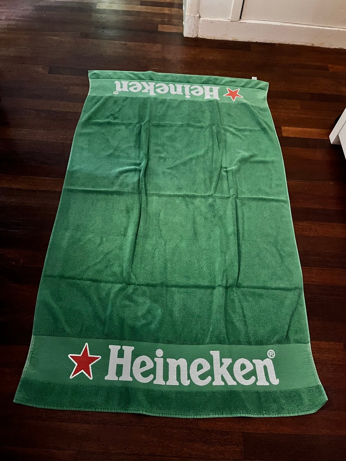 Heineken strandlaken / badhanddoek, Verzamelen, Ophalen of Verzenden, Zo goed als nieuw, Gebruiksvoorwerp