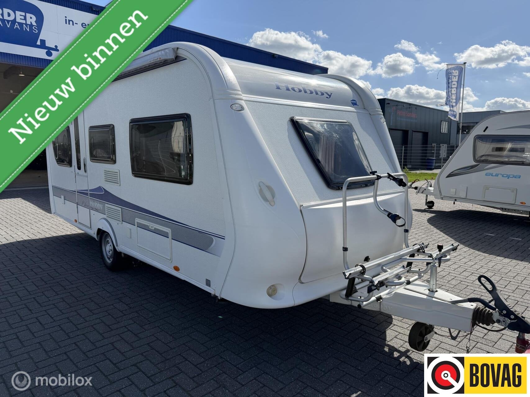 Hobby 495 UL -Enkele bedden, Mover , Voortent , Luifel ,, Rondzit, Hobby, 7 tot 8 meter, Bedrijf