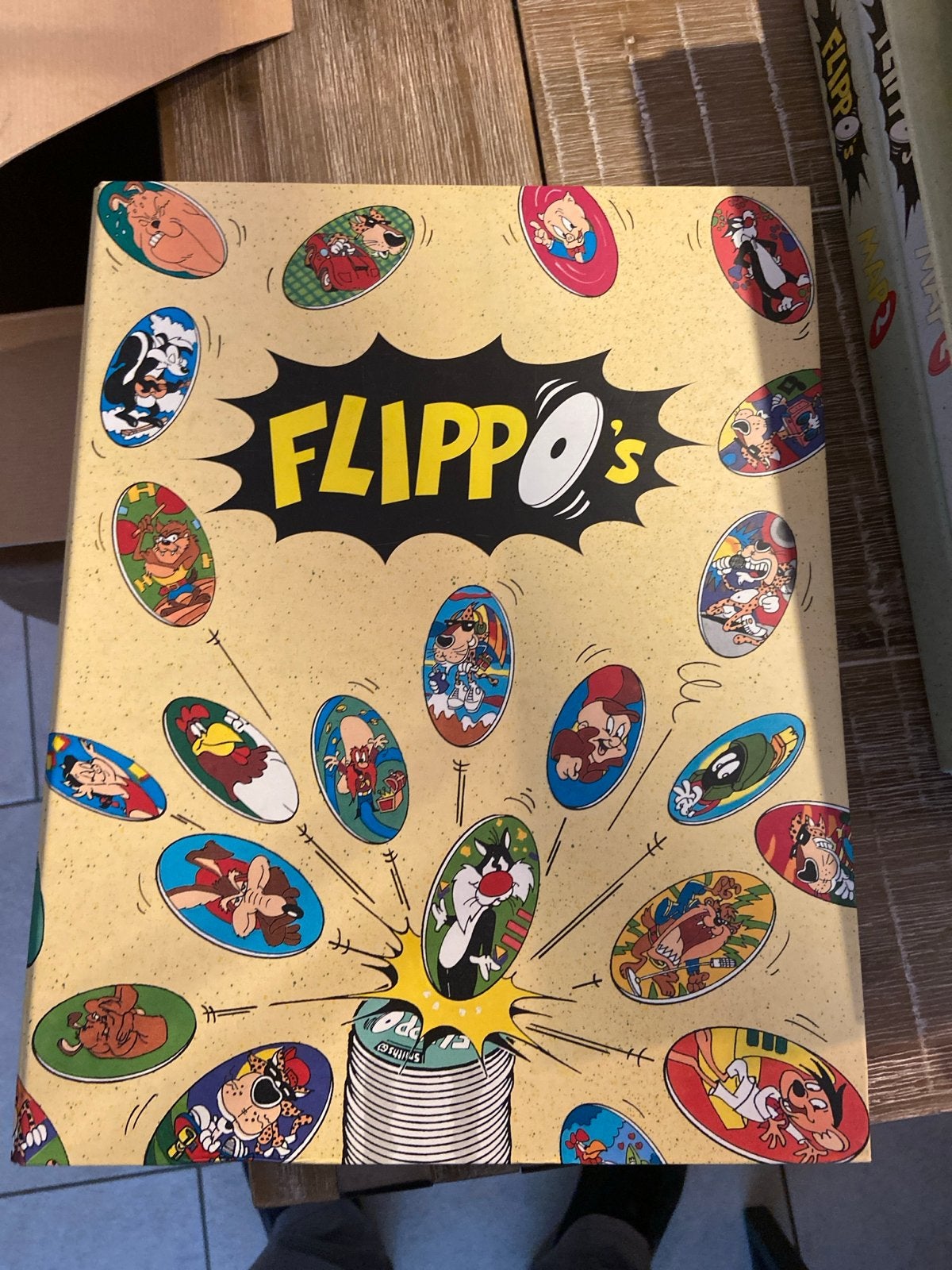 Flippo's Eerste Album - Compleet met Looney Tunes en Cheetos, Ophalen of Verzenden, Looney Tunes, Map, Album of Poster, Met verzamelmap(pen)