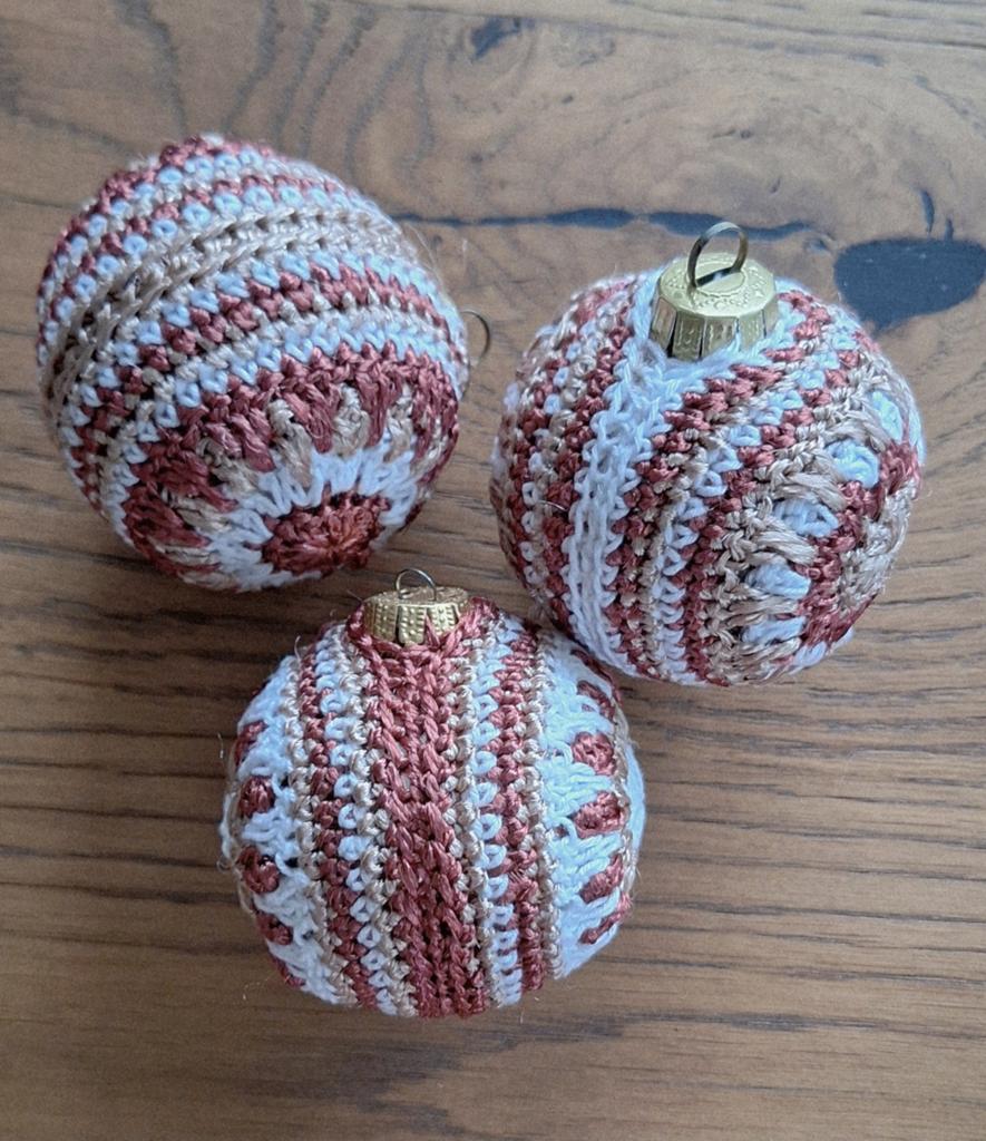 Gehaakte kerstballen, € 2,35 per stuk, Diversen, Kerst, Ophalen of Verzenden, Nieuw