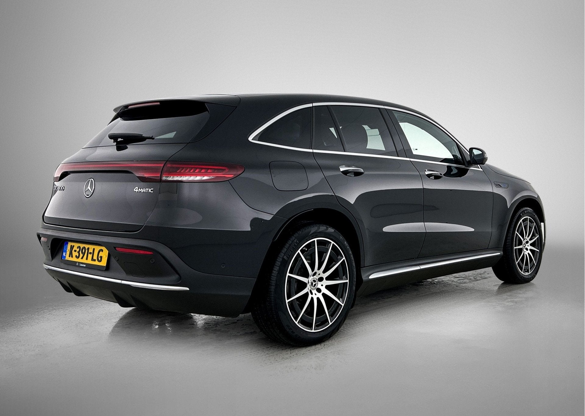 Mercedes-Benz EQC 400 4MATIC Business Solution AMG 80 kWh AM, Automaat, Zwart, Zwart, Origineel Nederlands