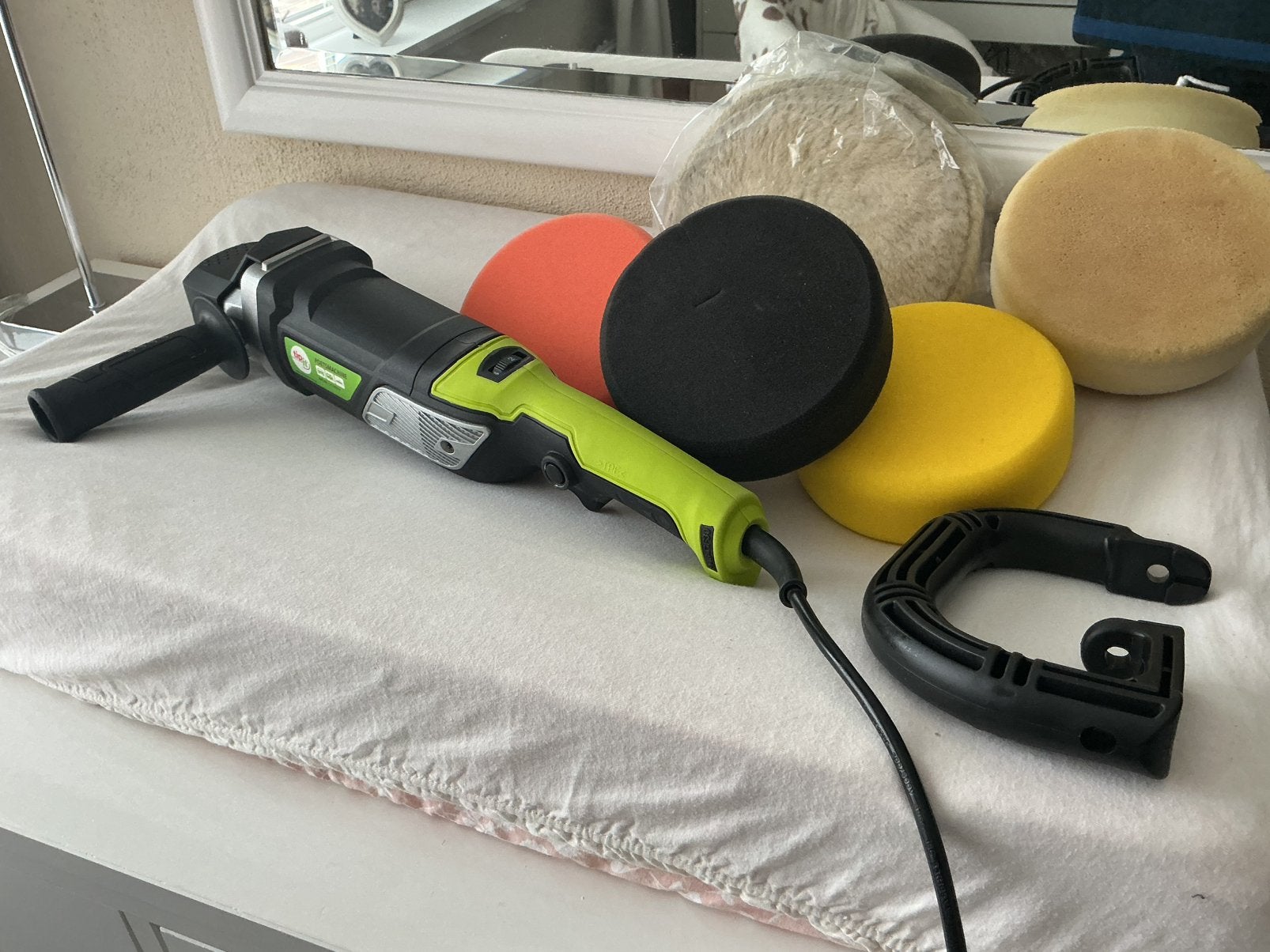 Tipit poetsmachine, Auto diversen, Ophalen