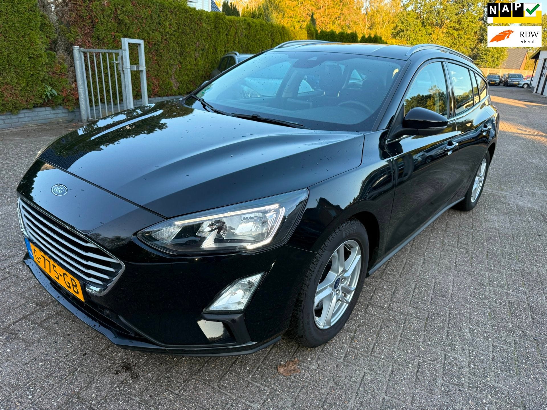 Ford Focus Wagon 1.0 T Trend Edition Business ECC NAVI APPLE, Dealer onderhouden, Gebruikt, Euro 6, 1283 kg