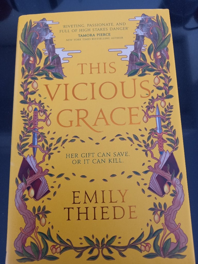 This Vicious Grace Fairyloot edition, Ophalen of Verzenden, Zo goed als nieuw, Thiede, Emily