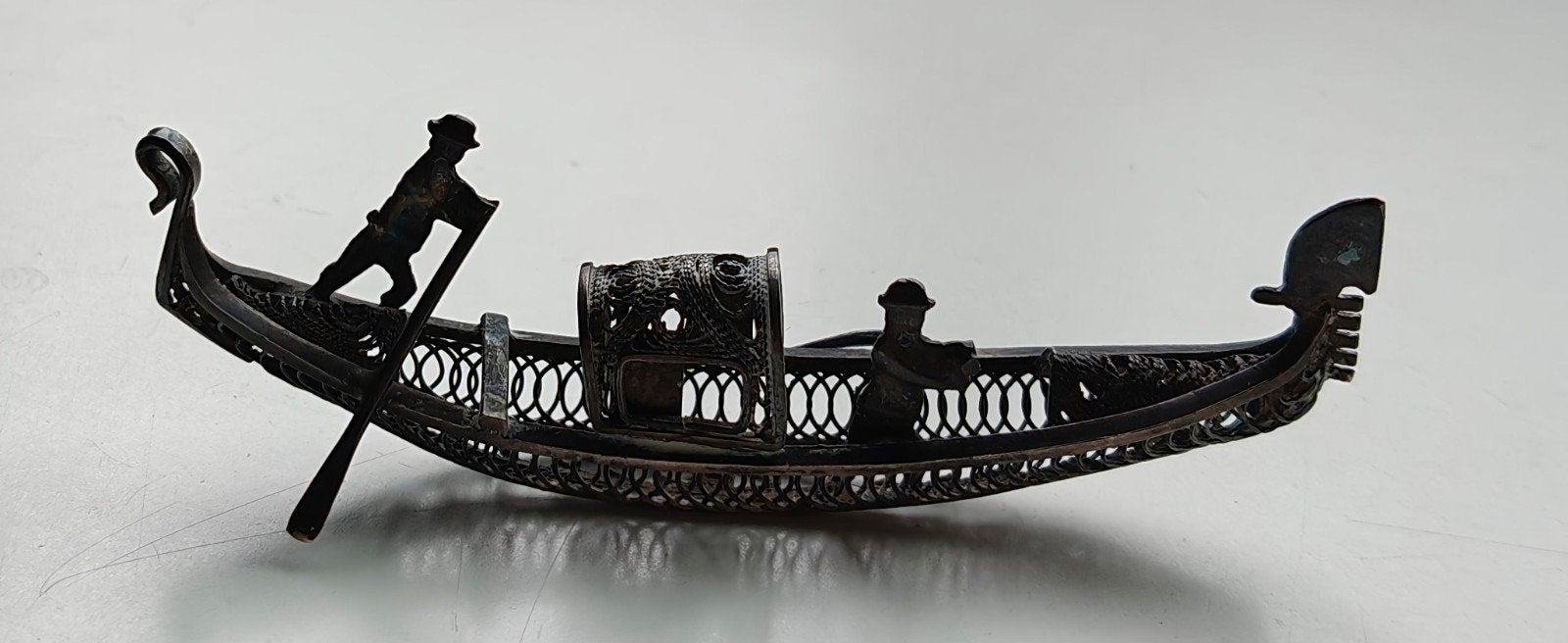Miniatuur Zilveren Gondel met Gondelier, Antiek en Kunst, Antiek | Goud en Zilver, Ophalen of Verzenden