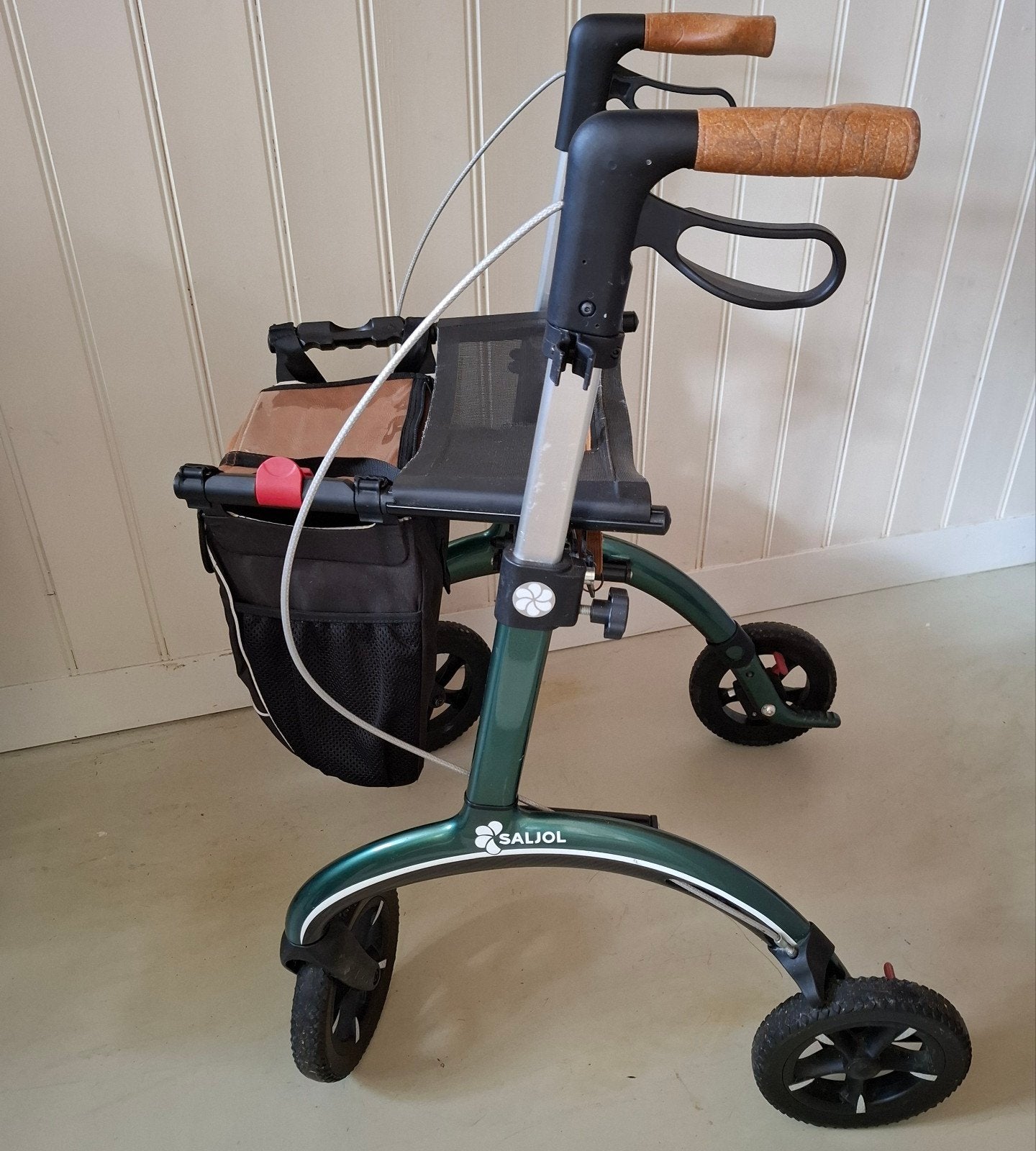 Sarjol Carbon Rollator   Groen, Ophalen, Opvouwbaar, Zo goed als nieuw