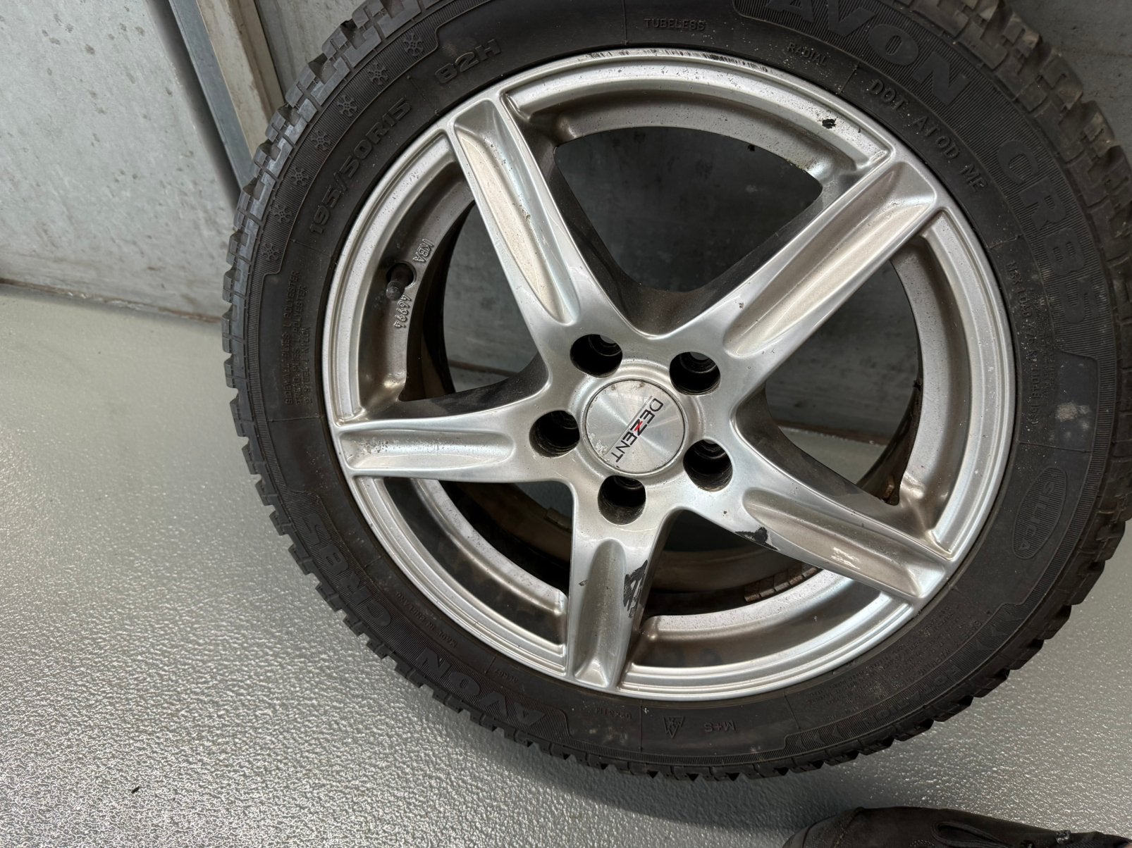 Dezent 15” wielen met winterbanden, Auto-onderdelen, Ophalen, Gebruikt, 15 inch, Banden en Velgen