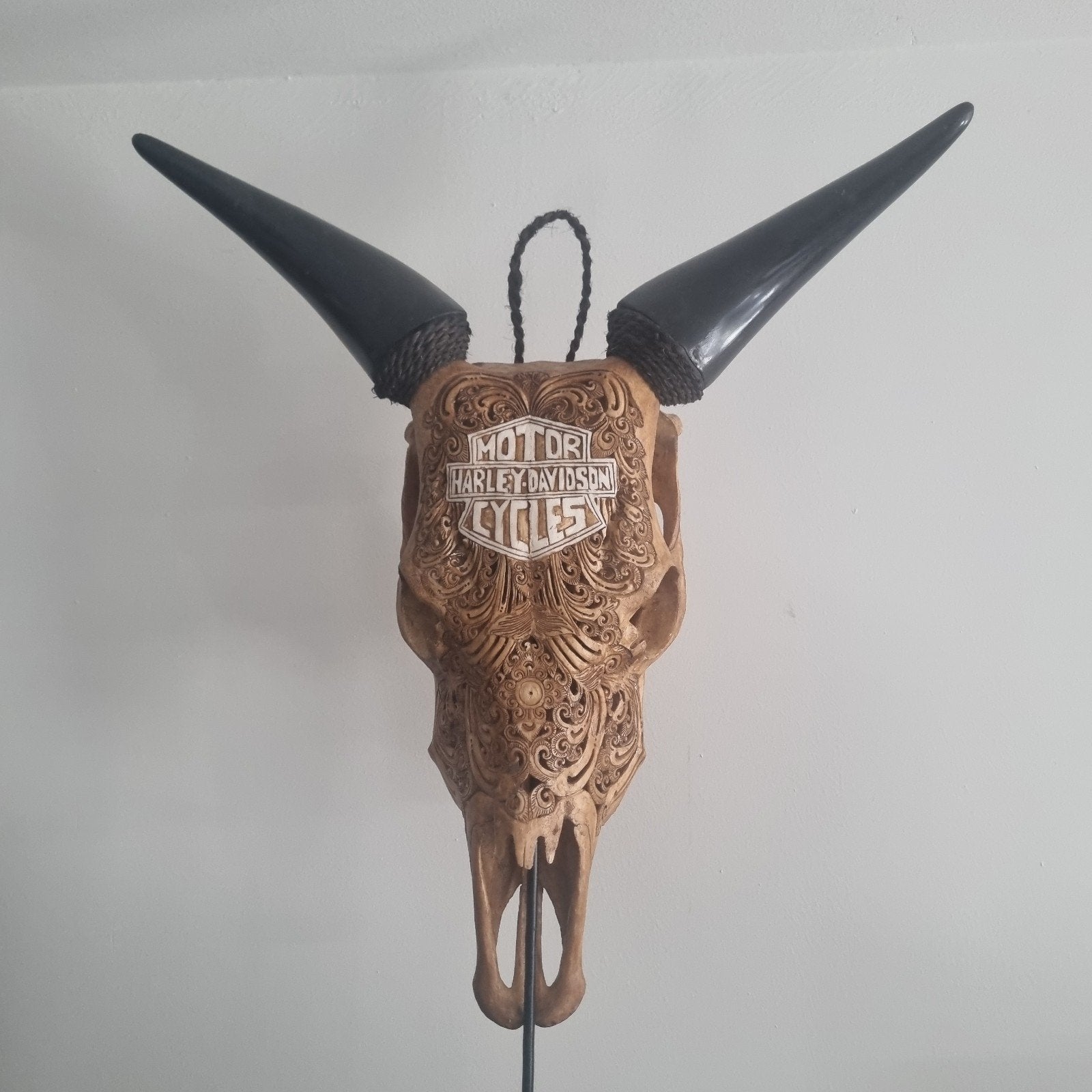 Harley Davidson schedel wanddecoratie, Huis en Inrichting, Woonaccessoires | Overige, Ophalen, Gebruikt, Kunststof, Bruin