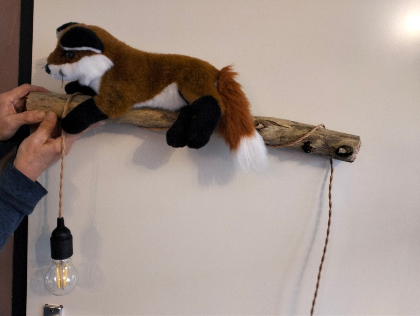 Unieke handgemaakte lamp: Vos op tak, Overige merken, Natuurlijk materiaal, Nieuw, Ophalen of Verzenden
