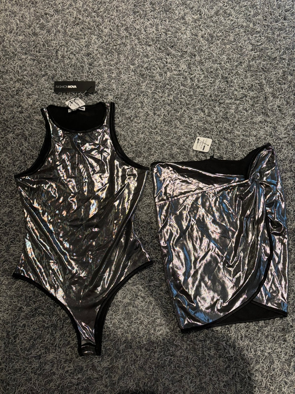 Fashion nova body met bijpassend rokje xs nieuw, Nieuw, Ophalen of Verzenden, Zonder mouw, Maat 34 (XS) of kleiner