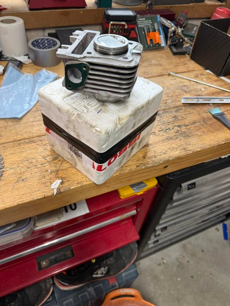 Malossi 80 cc Voor de vespa/piagio 4 takt 2,3,4 v, Ophalen of Verzenden, Zo goed als nieuw, Piaggio