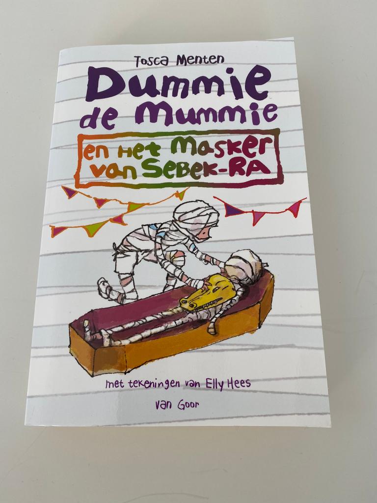 Dummy de Mummie en het masker van Sebek-ra, Boeken, Ophalen of Verzenden, Zo goed als nieuw, Tosca Menten, Fictie algemeen