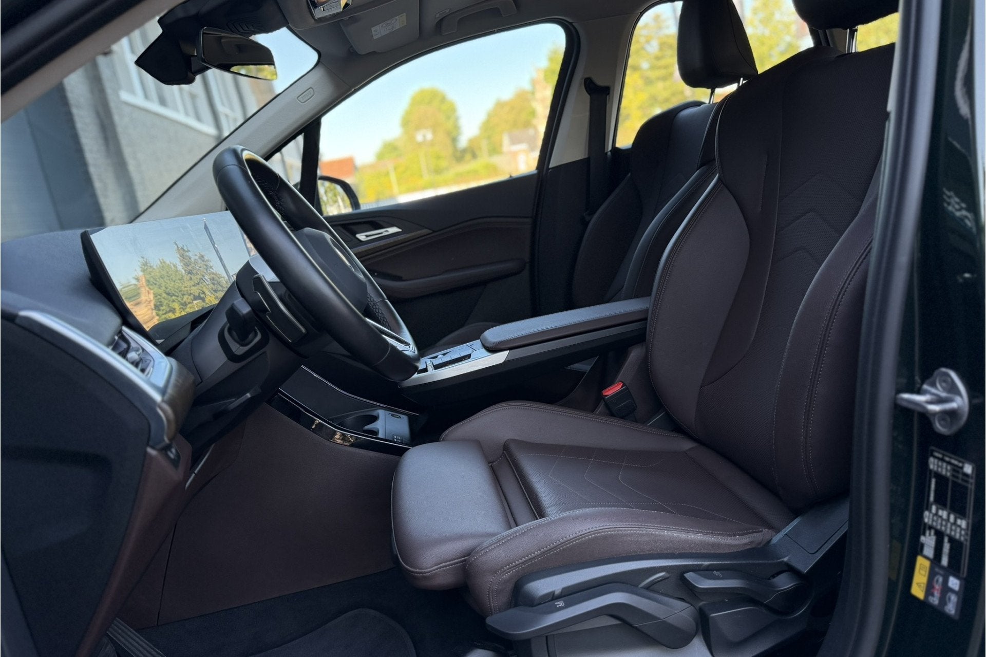 BMW 2 Serie Active Tourer 225e xDrive | Sportleder | M-Stuur, Auto's, BMW, Automaat, 1800 kg, Gebruikt, 167 km/l