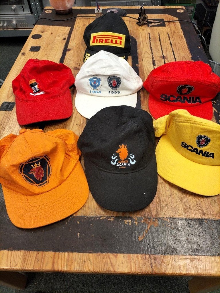 Collectie SCANIA - petten (6 stuks) plus Pirelli pet cap, Verzenden, Gedragen, One size fits all, Pet