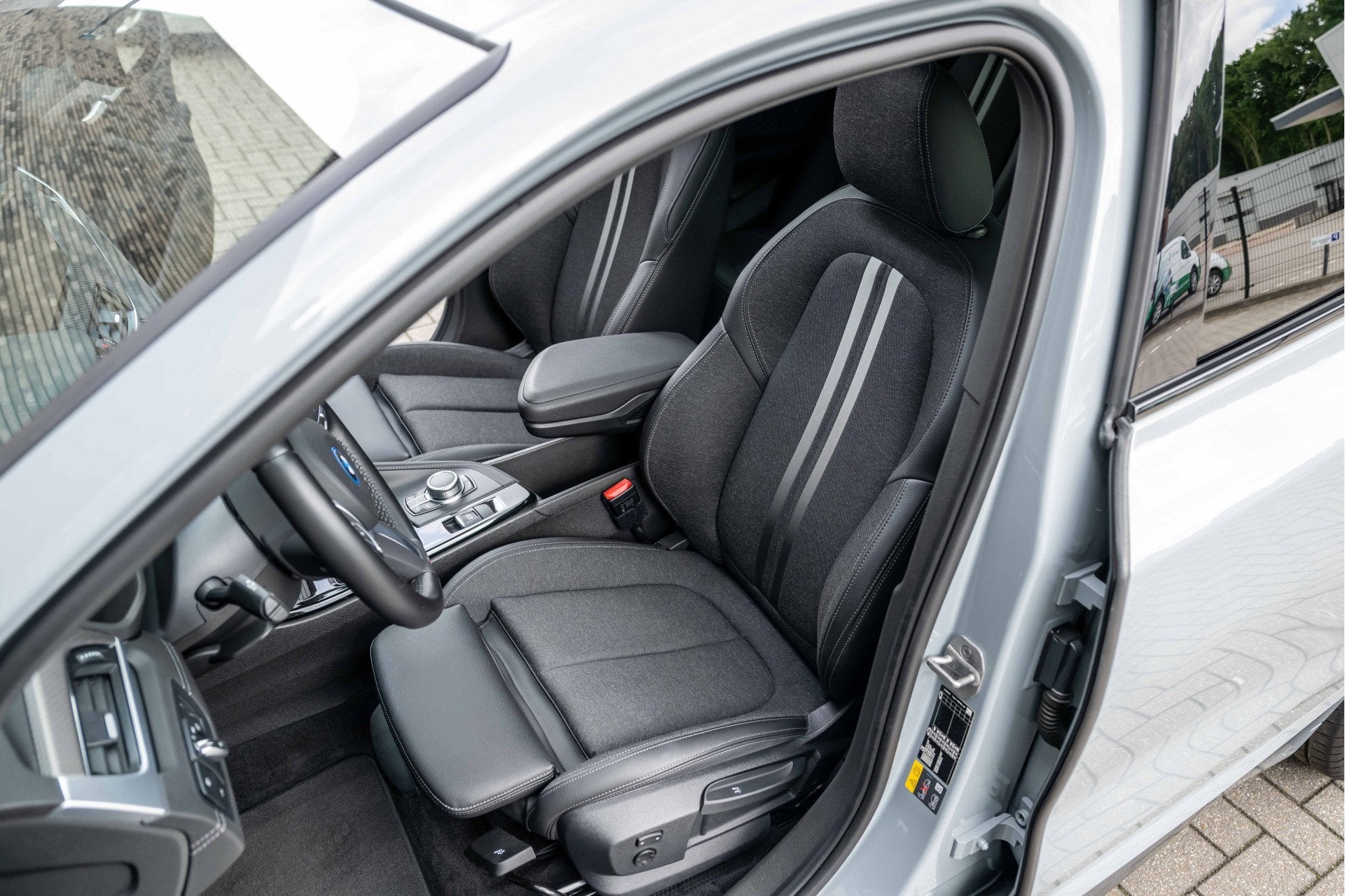 Foto 18 van BMW X2 xDrive25e | M-Sport | Navigatie | Panorama | Head-Up