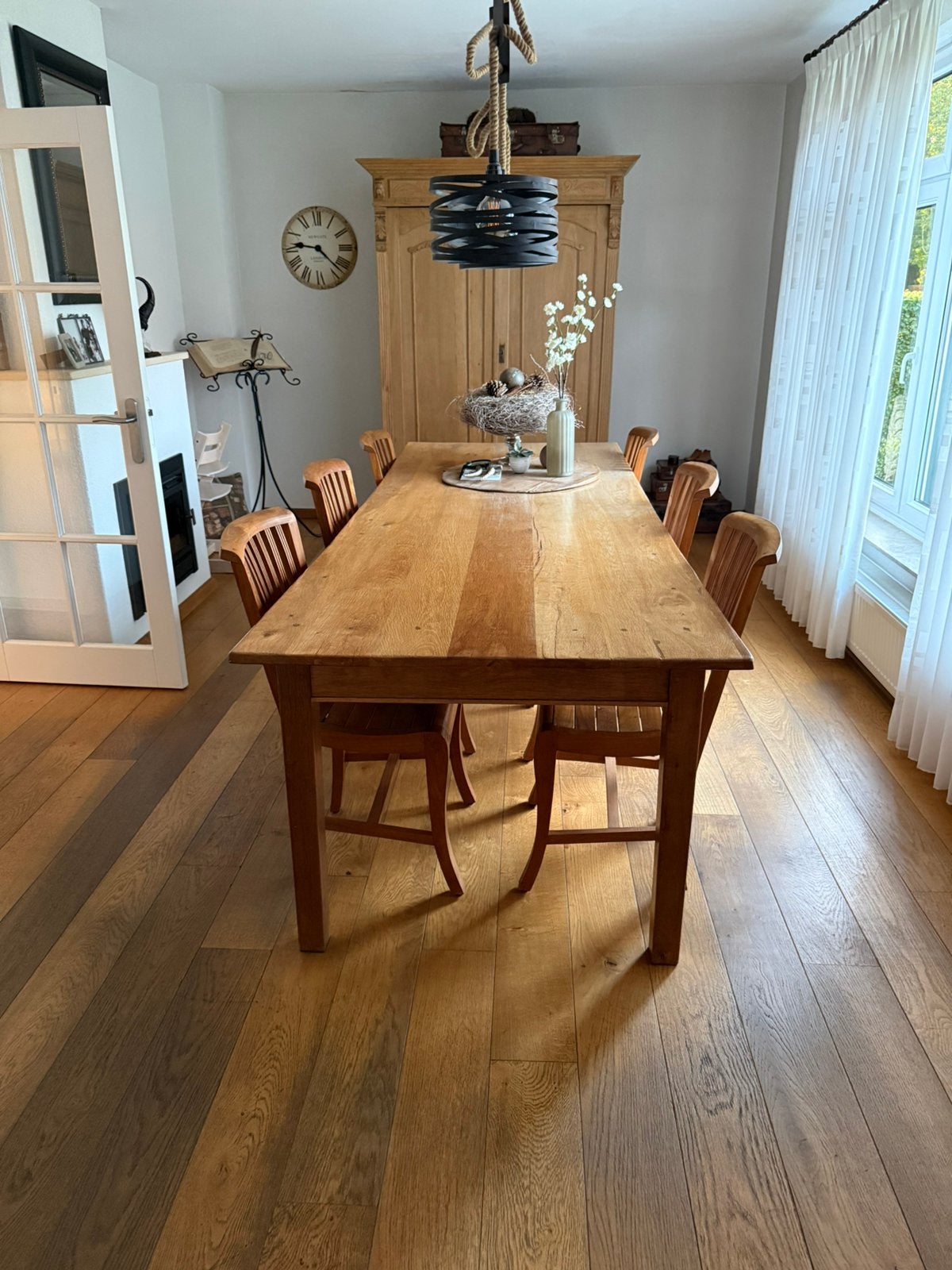 Eetkamertafel met 6 stoelen. Hout, Ophalen, Zo goed als nieuw, 4 tot 6 stoelen