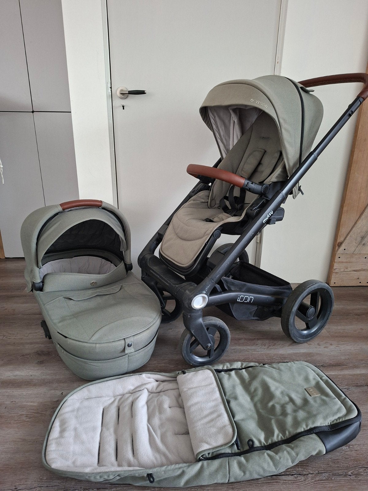 Mutsy Icon Vision Jade Green Combiwagen met Reiswieg, Ophalen, Zo goed als nieuw, Mutsy, Met reiswieg