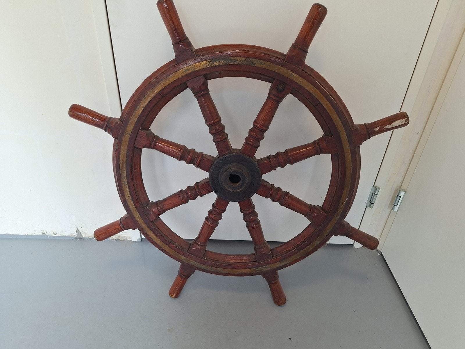 Antiek scheepsroer van hout en messing, 100 cm diameter., Ophalen, Gebruikt, Motorboot