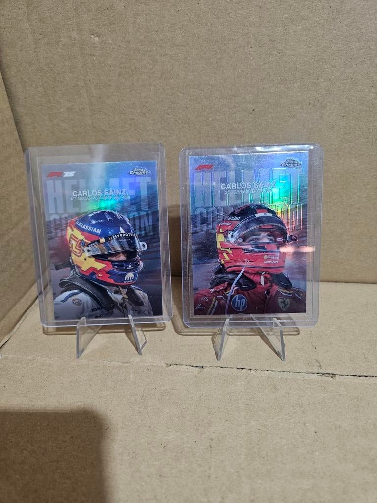 Carlos sainz topps chrome helmet card 2024 2025 f1 refractor, Hobby en Vrije tijd, Stickers en Plaatjes, Ophalen of Verzenden