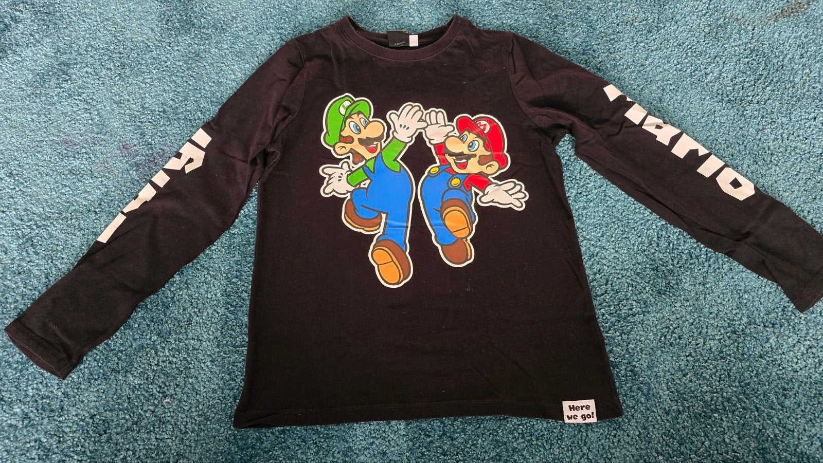 Super Mario Luigi Longsleeve Maat 128 trui, Super Mario, Ophalen of Verzenden, Zo goed als nieuw, Shirt of Longsleeve