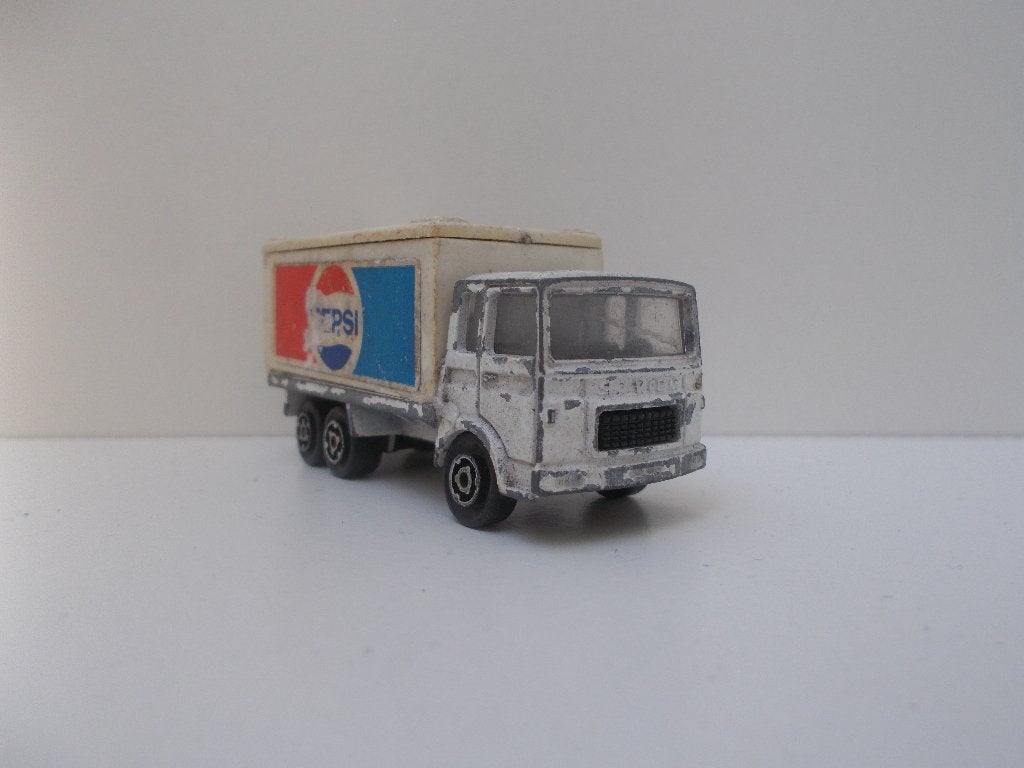 5502 Saviem Renault 'Pepsi' Majorette, Hobby en Vrije tijd, Modelauto's | Overige schalen, Ophalen of Verzenden, Gebruikt, Bus of Vrachtwagen