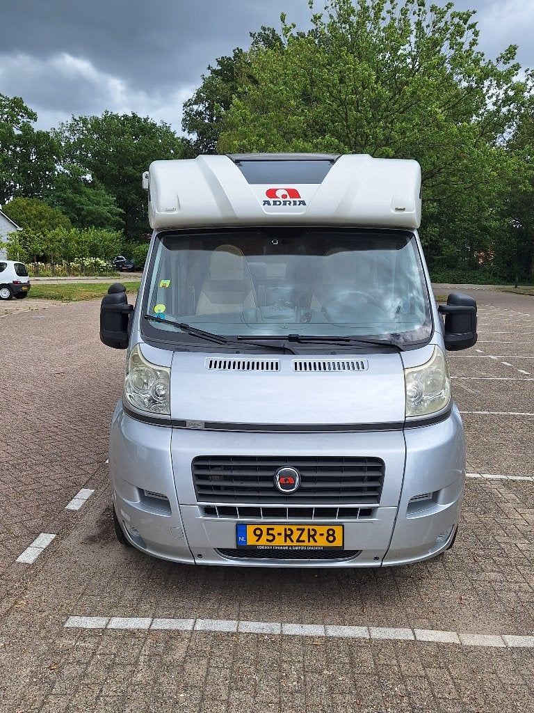 Adria compact SL, zeer compleet, goed onderhouden, Chemisch toilet, Ringverwarming, Fiat, Tot en met 3